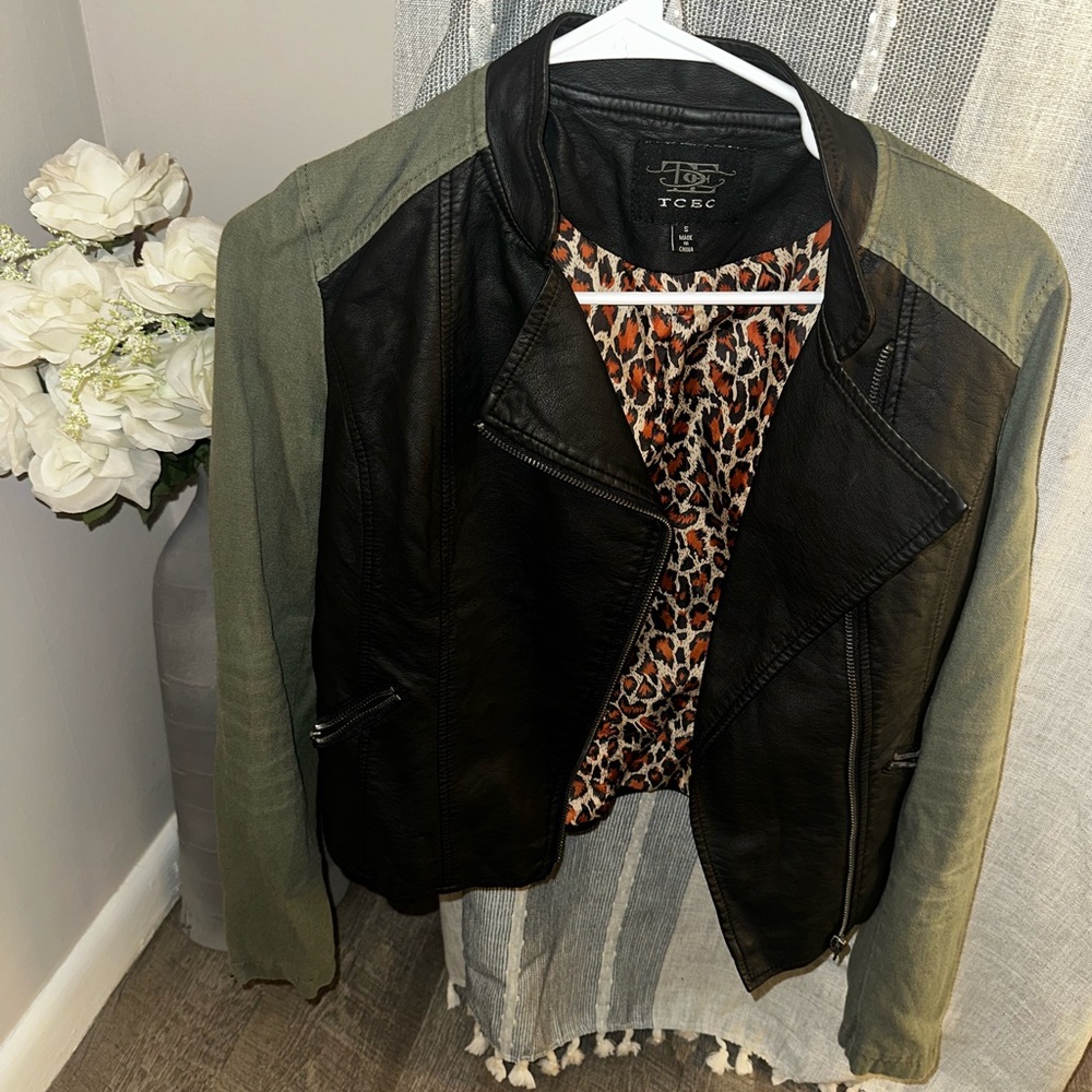TCEC Women's Black and Green Jacket